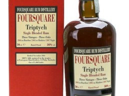 Bottiglia di rum Foursquare Triptych prodotto da Foursquare distillery, Barbados.