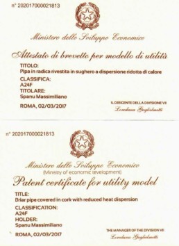 Pipa in sughero di Tom Spanu, perfetta per fumatori di pipe artigianali e di alta qualità.